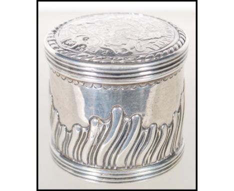 A 19th century Victorian Pairpoint Brothers English hallmarked silver dressing table / trinket pot of cylindrical form having