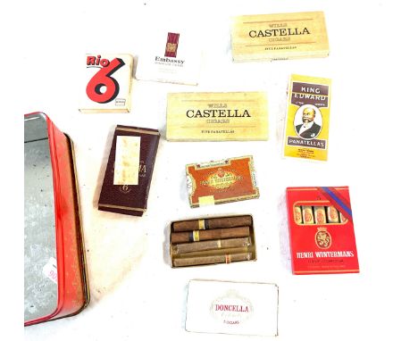 Selection of vintage cigars includes new sealed 