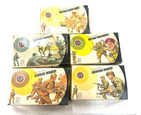 Selection of vintage original boxed air fix models to include ' German Infantry', ' Russian Infantry', ' British Paratroops',