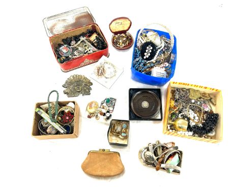 Basket containing a large quantity of vintage costume jewellery 