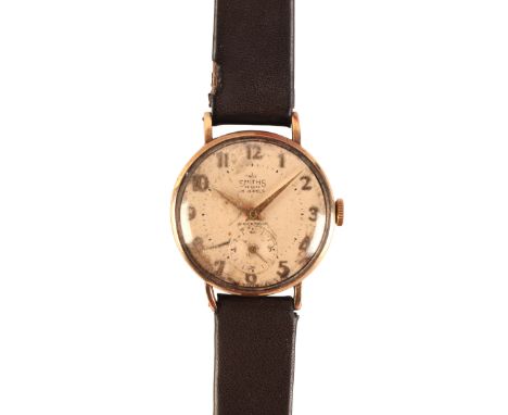SMITHS DE LUXE: A GENTLEMAN'S 9CT GOLD WRISTWATCHwith manual wind movement, the silver dial with subsidiary seconds dial, gol