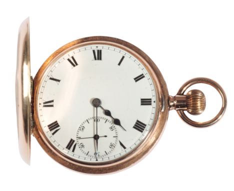 A GENTLEMAN'S 9CT GOLD HALF HUNTER POCKET WATCH with keyless wind movement, the white enamel dial with black Roman numerals, 