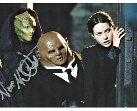 Neve Mcintosh Signed 10x8 Colour Photograph. In May 2010, Mcintosh Appeared In Two Episodes Of The 2010 Series Of Doctor Who 