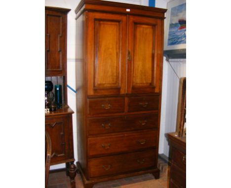 An antique Victorian linen press - width 96cm CONDITION REPORT Dimensions:Width, 96cmHeight, 206cmDepth, 55cmRemoveable shelf