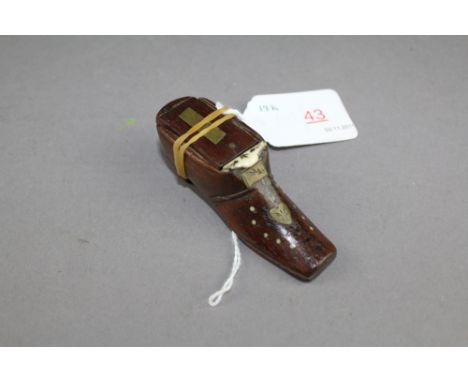 Inlaid bone and brass shoe form snuff box