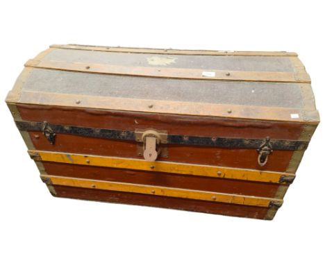 DOMED TRUNK 