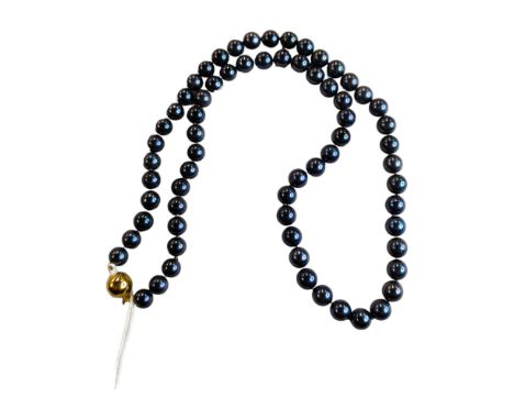 GREY PEARL NECKLACE WITH 9 CARAT GOLD CLASP 