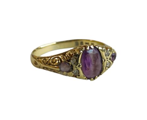 VINTAGE 9 CARAT GOLD AMETHYST 3 STONE RING 