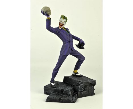 The Joker  1995 boxed DC Comics Limited edition collectors statue, numbered 4222/4650 on underneath of base, the clown prince