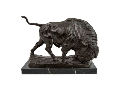 IFFLAND, FRANZ (1862-1935), "Bison", Bronze, schwarz patiniert, vollplastische, naturalistische Tierfigur auf stilisierter La