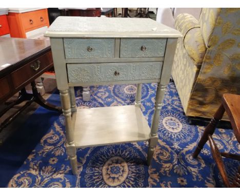 Green and gilt hall table with 2/1 drawers and shelf below