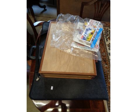 Wooden folding artists easel, Print carry case and various paints           