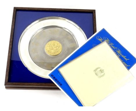 An Earl Marshall Silver Jubilee Elizabeth II silver and 24ct gold plated commemorative salver, in fitted case with paper work