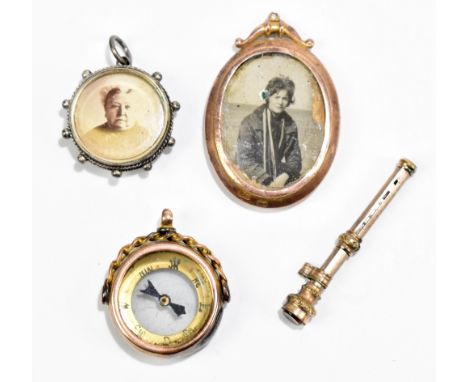 A small group of jewellery to include a 9ct yellow gold cased compass, a 9ct yellow gold framed photograph pendant, etc.Addit