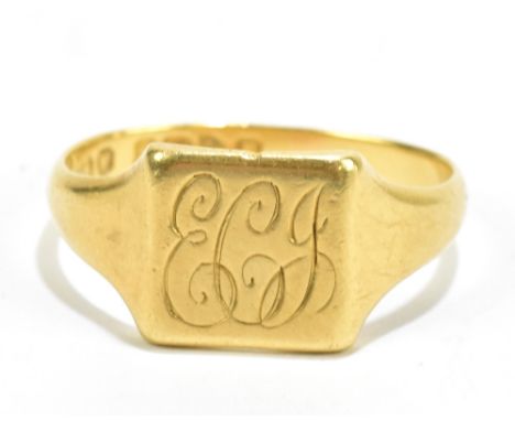 An 18ct yellow gold gentleman's signet ring with engraved initials BCJ, approx size W, approx 6.7g.Additional InformationThe 