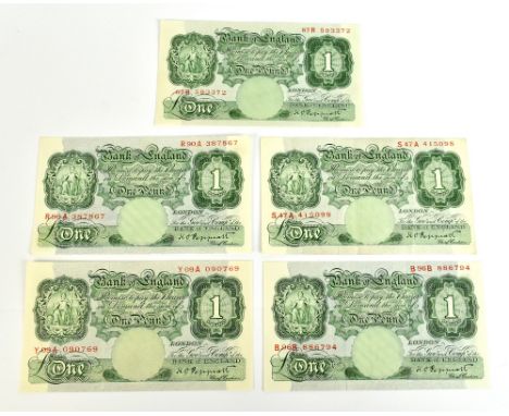 GREAT BRITAIN; five Bank of England K. O. Peppiatt green £1 notes S/N 87R 593372, B96B 886794, R90A 387867, S47A 415098 and Y