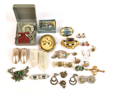 A small collection of costume jewellery including a pinchbeck brooch featuring Chinese Canton carved ivory scene of scholar b