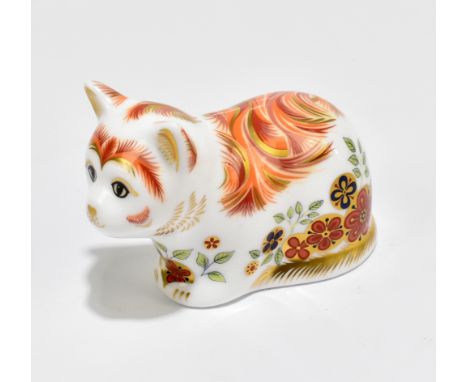 ROYAL CROWN DERBY; a kitten paperweight 'Spice', first quality with gold stopper for the Royal Crown Derby Collectors Guild, 