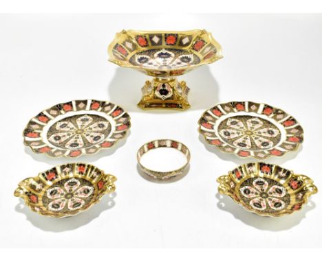 ROYAL CROWN DERBY; a large Imari comport, pattern no.1128, bowl diameter 27cm, also a pair of scalloped plates, a pair of twi