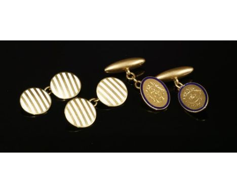 A pair of Art Deco gold enamelled chain cufflinks, with circular domed plates, with rows of white enamel stripes, marked 18ct