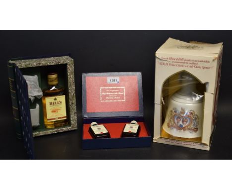 Spirits - Whisky - Ballantine's Finest Scotch Whisky, 2 fl oz, 70°, label, seal and level good (2), presentation case; Bell's