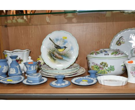 A GROUP OF CERAMICS FROM NAMED MANUFACTURERS to include ten Wedgwood trinket dishes, bud vases, to include two candle holders