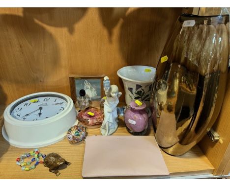 A GROUP OF CERAMICS AND SUNDRIES, comprising a Portmeirion 'The Botanic Garden' pattern vase, height 17cm, a small oil on boa