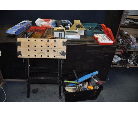 A TRAY AND LOOSE CONTAINING HAND AND POWER TOOLS including Marksman angle grinder and planer, a Power craft sander, a Weller 