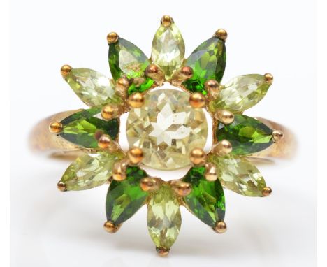 A 9ct gold diopside and yellow gemstone cluster ring, O, 3.3gm 