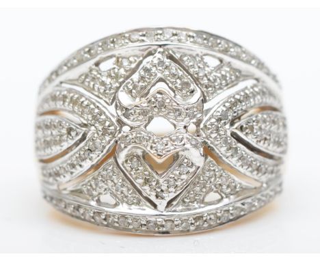 A 9ct gold and diamond set panel ring, P, 5.1gm 