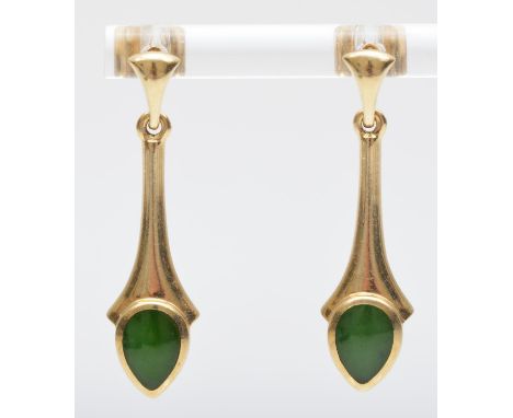 A vintage pair of 9ct gold and nephrite jade ear pendants, 28mm 