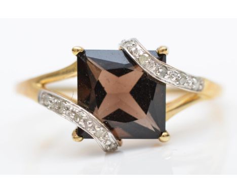 A 9ct gold smokey quartz and diamond dress ring, P, 2.2gm 