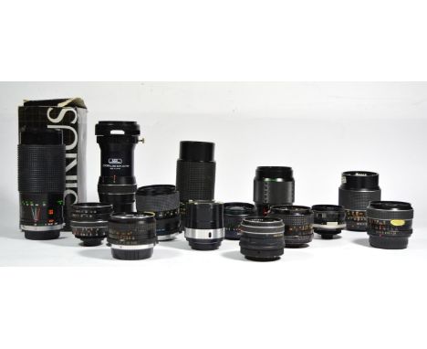 Fourteen manual camera lens, to include a Hanimex 28mm f2.8, a Optomax 28mm F2.8, a Carl Zeiss Jena 35mm-70mm f3.5-f4.5, a Op