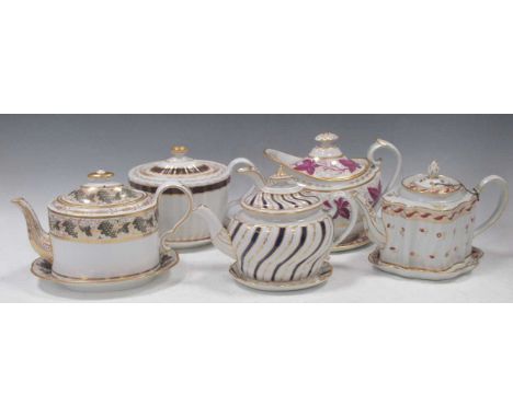 A collection of eighteen English porcelain teapots, late 18th/early 19th century, to include Newhall, Spode, Worcester, Fligh