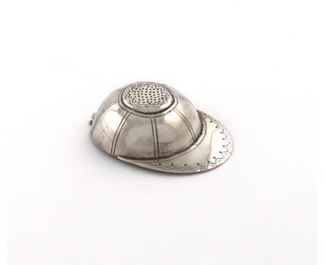 A George III novelty silver jockey cap caddy spoon, by Elizabeth Morley, London 1798, bright-cut decoration, length 4.7cm, ap