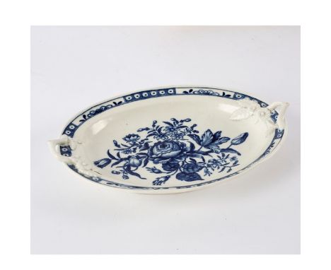 An 18th Century Worcester blue and white oval stand, rose pattern, crescent mark, 20cm wide and a Worcester fluted hexagonal 