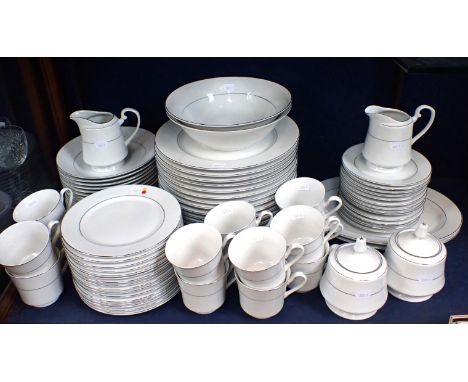 A SCARSDALE PART DINNER AND TEA SERVICE pattern 8079