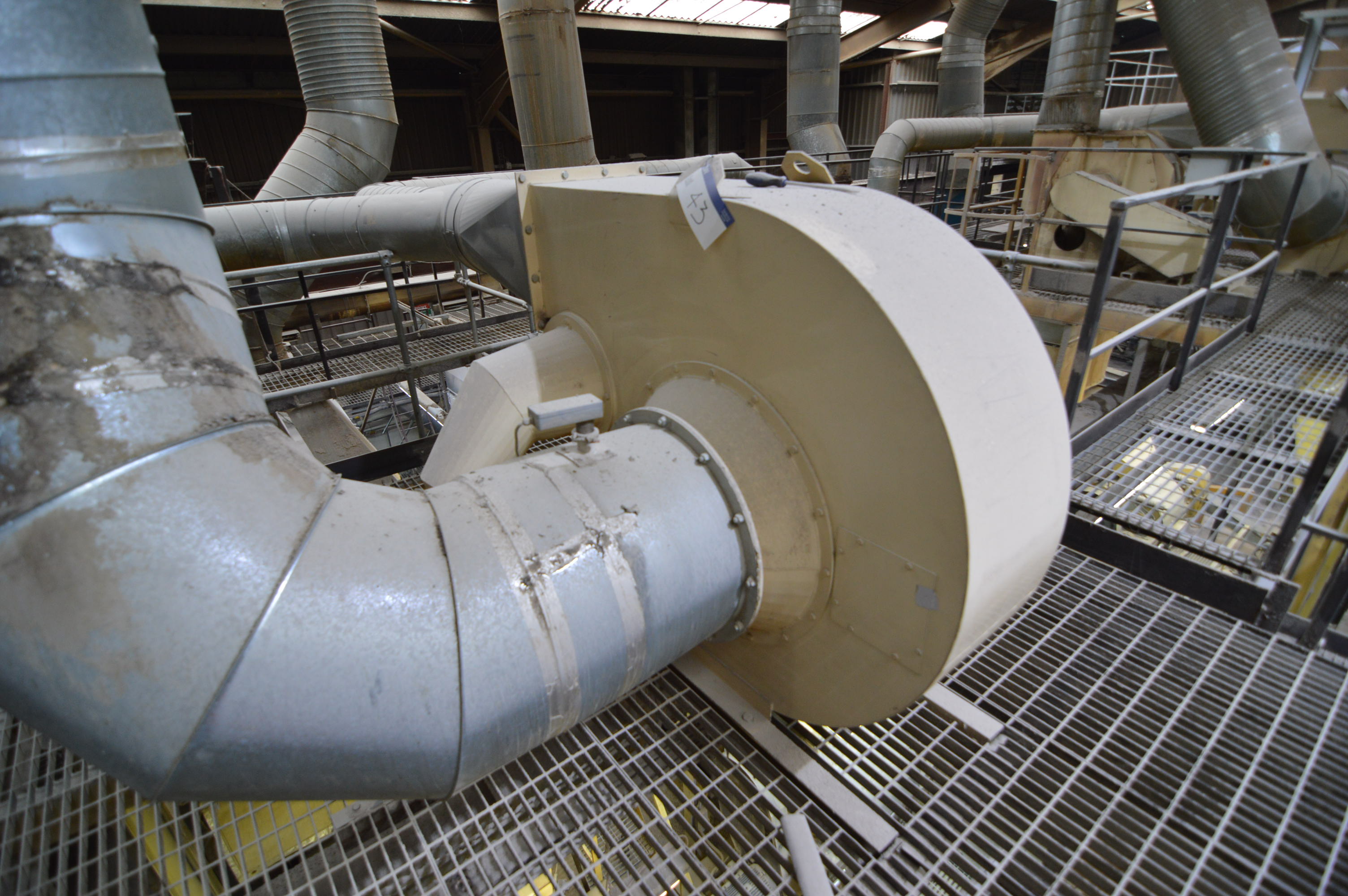 Dust Separation Unit, with ducting to union and atmosphere (hole in