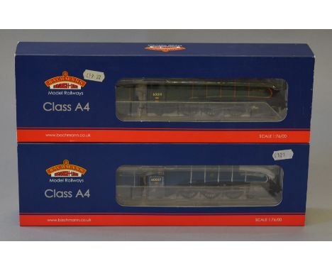 OO Gauge. Bachmann 2 X BR A4 class locomotives. Blue "Sir Nigel Gresley" & green "Bittern". Both VG boxed.