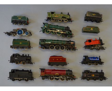 OO Gauge. 10 x Hornby & Lima locomotives suitable for spares/repair.
