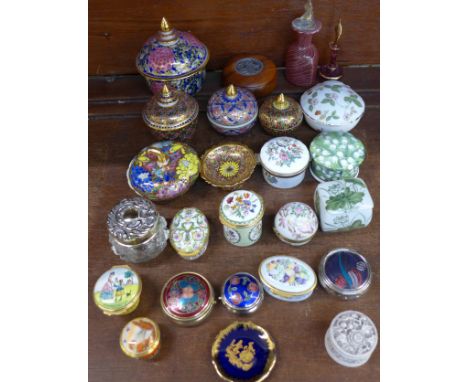 Twenty-five pill boxes and trinket boxes, etc.