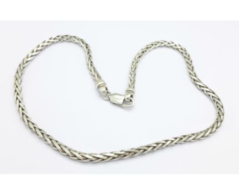 A silver chain, 30g