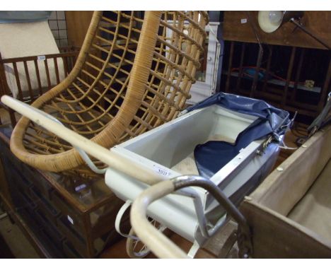 VINTAGE DOLLS PRAM