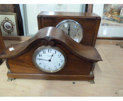 SAQUI AND LAWRENCE MANTLE CLOCK AND OAK MANTLE CLOCK (WITH KEY AND PENDULUM)