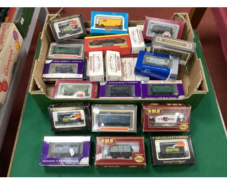 Approximately twenty-eight boxed 00 gauge wagons by Hornby, Dapol, Airfix and others.