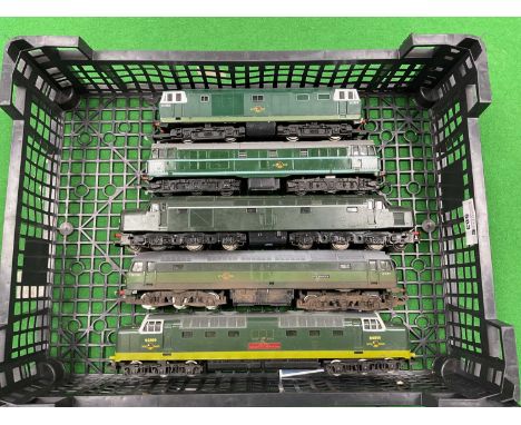 Five 00 gauge BR Green diesel locomotives comprising: a Hornby Hymek and Class 47; a Jouef Class 40 (un-numbered); a Triang C