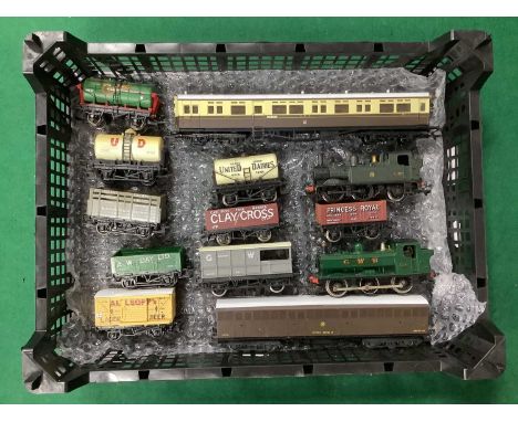 A pair of 00 gauge Great Western branch line trains including a Dapol 14xx 0-4-2 tank engine and Airfix Autocoach; and a Horn