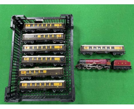 An 00 gauge Triang Pullman express train, comprising 4-6-2 locomotive "Princess Elizabeth" in LMS red livery (untested, rear 