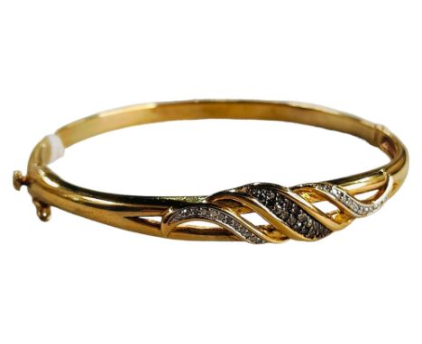 BLACK AND WHITE DIAMOND BANGLE 