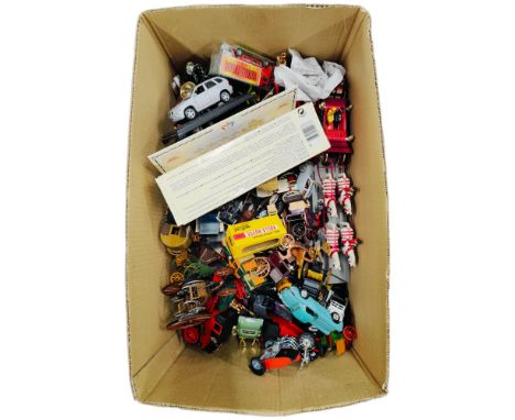 BOX LOT OF MODEL CARS, WAGONS ETC 